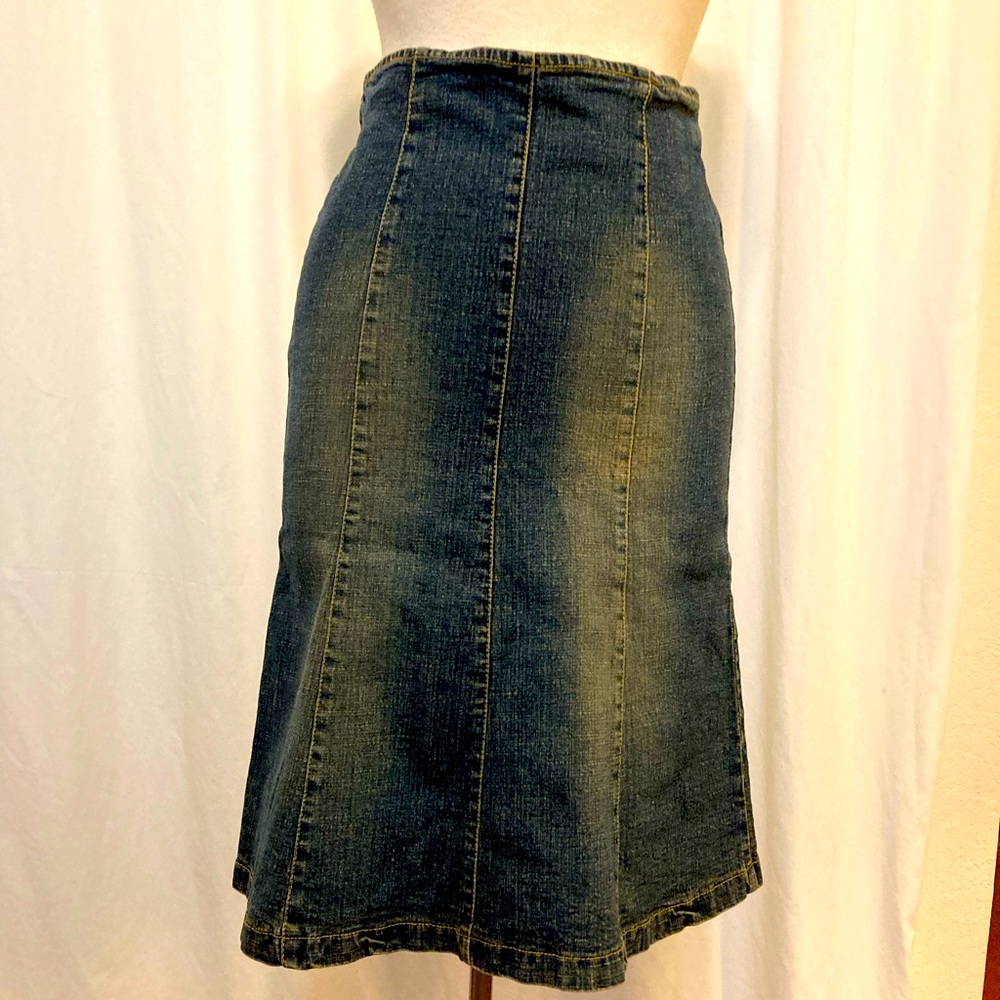 Washed denim 8-gore skirt